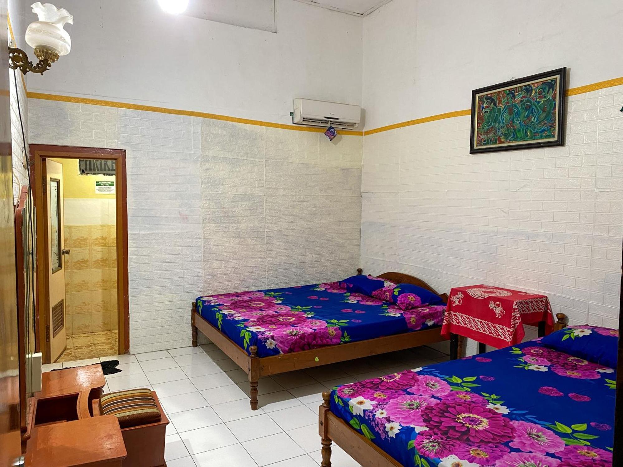 Parikesit Guest House Yogyakarta Ngoại thất bức ảnh