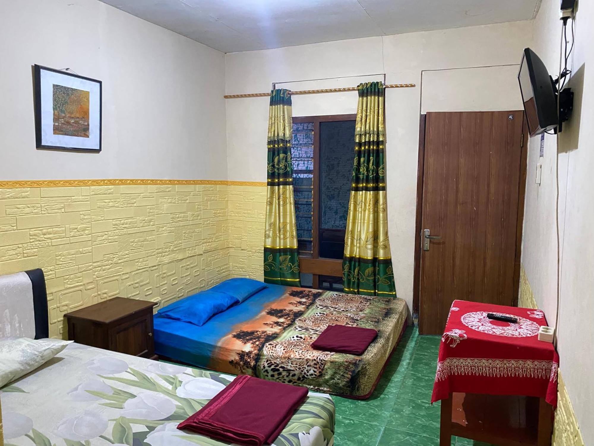 Parikesit Guest House Yogyakarta Ngoại thất bức ảnh