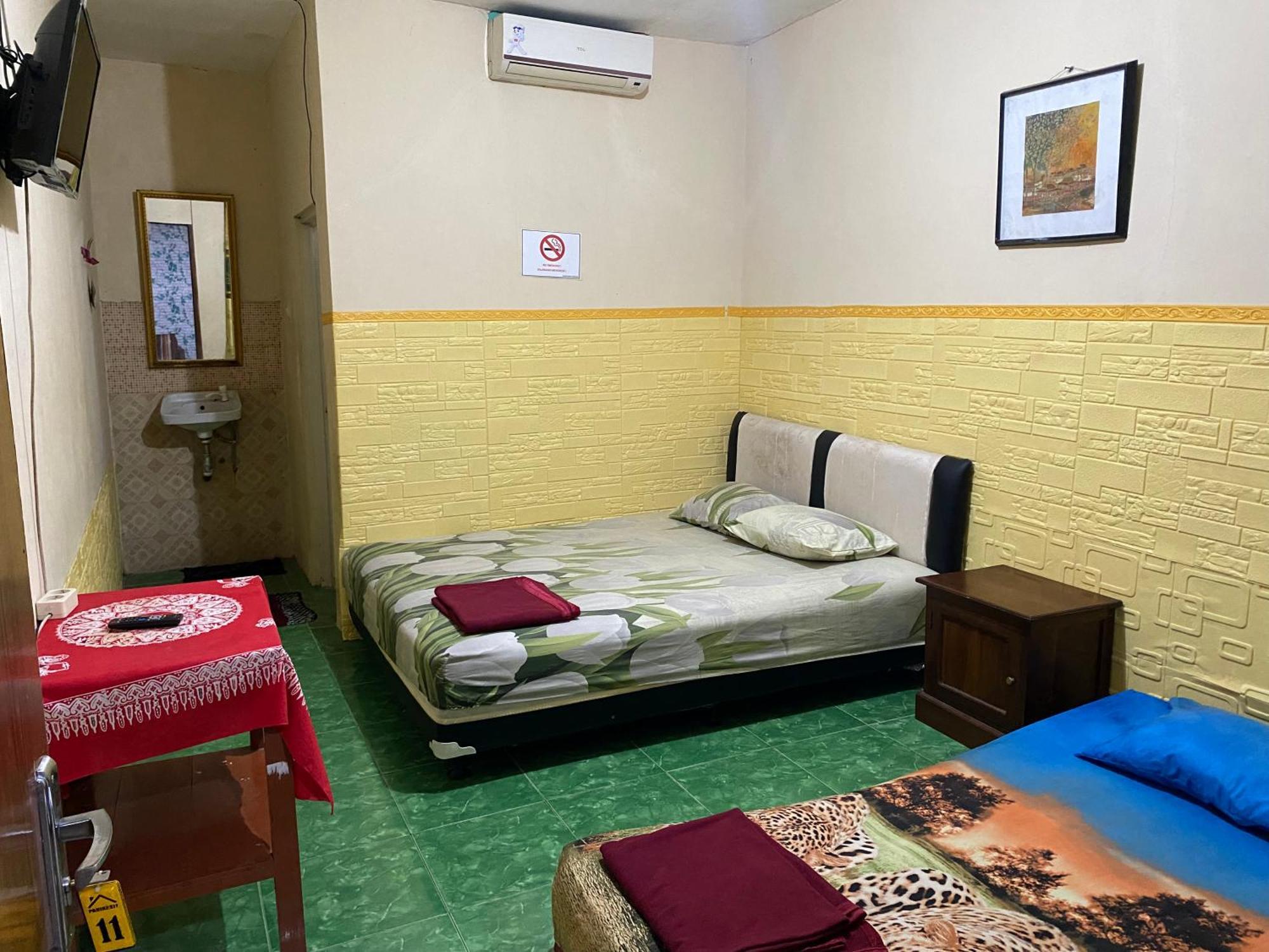 Parikesit Guest House Yogyakarta Ngoại thất bức ảnh