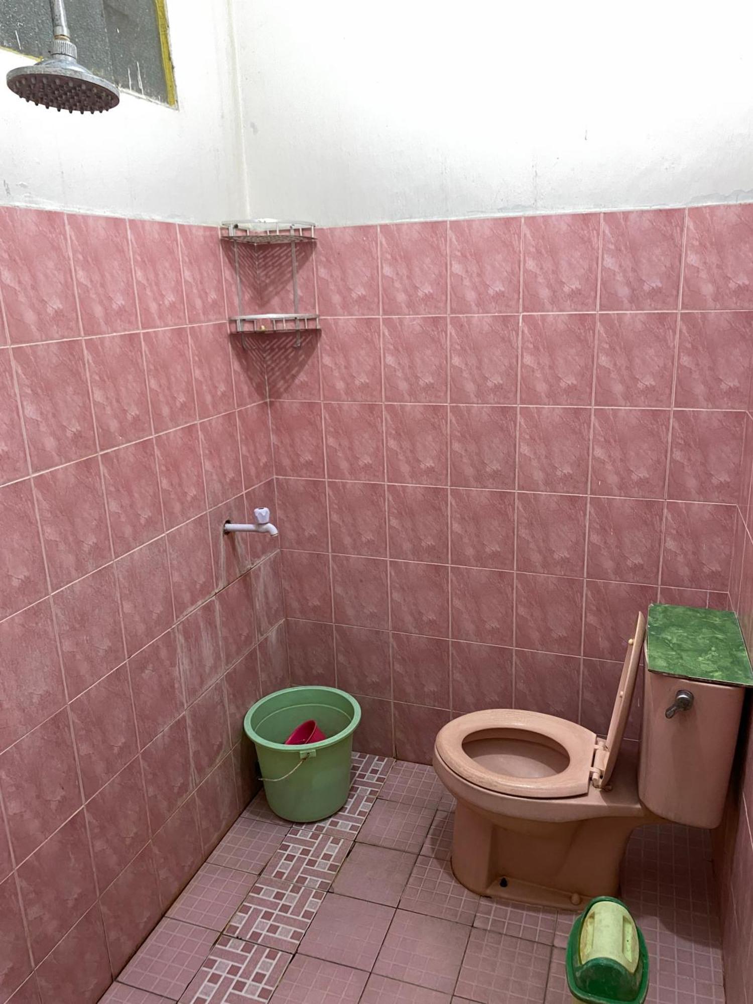 Parikesit Guest House Yogyakarta Ngoại thất bức ảnh