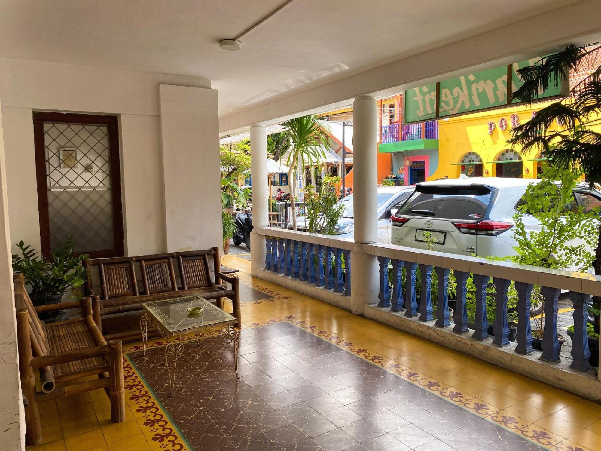 Parikesit Guest House Yogyakarta Ngoại thất bức ảnh