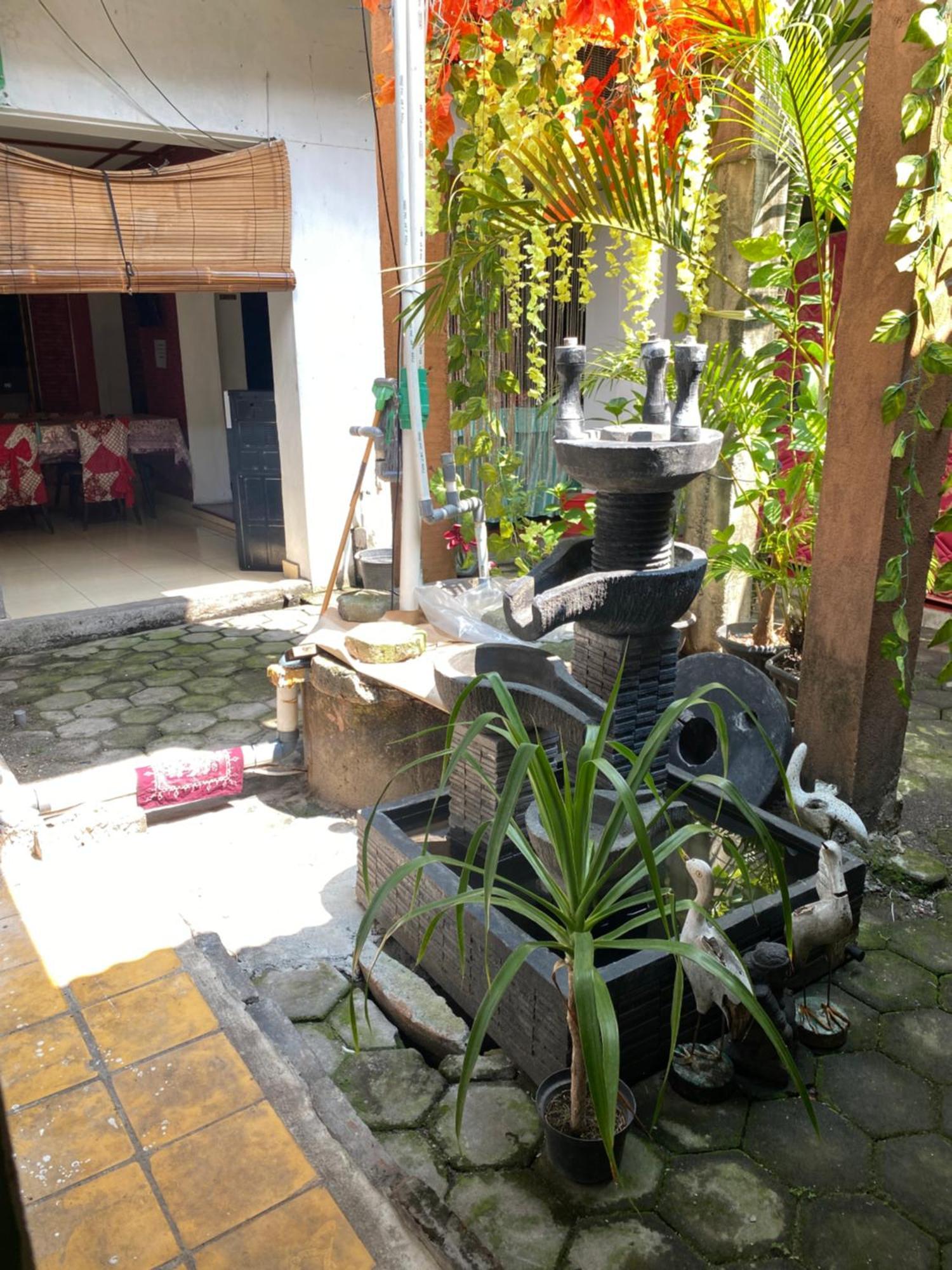 Parikesit Guest House Yogyakarta Ngoại thất bức ảnh