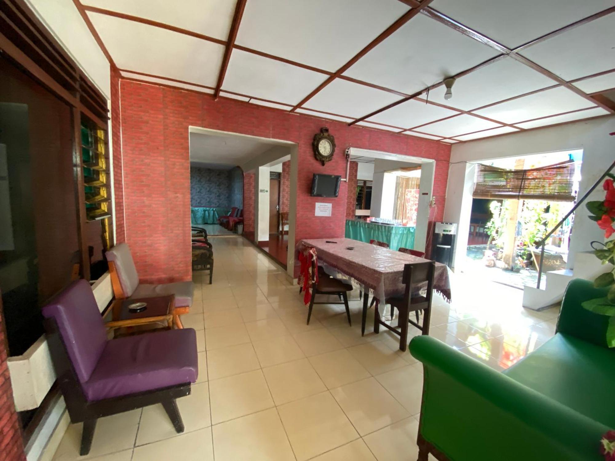 Parikesit Guest House Yogyakarta Ngoại thất bức ảnh