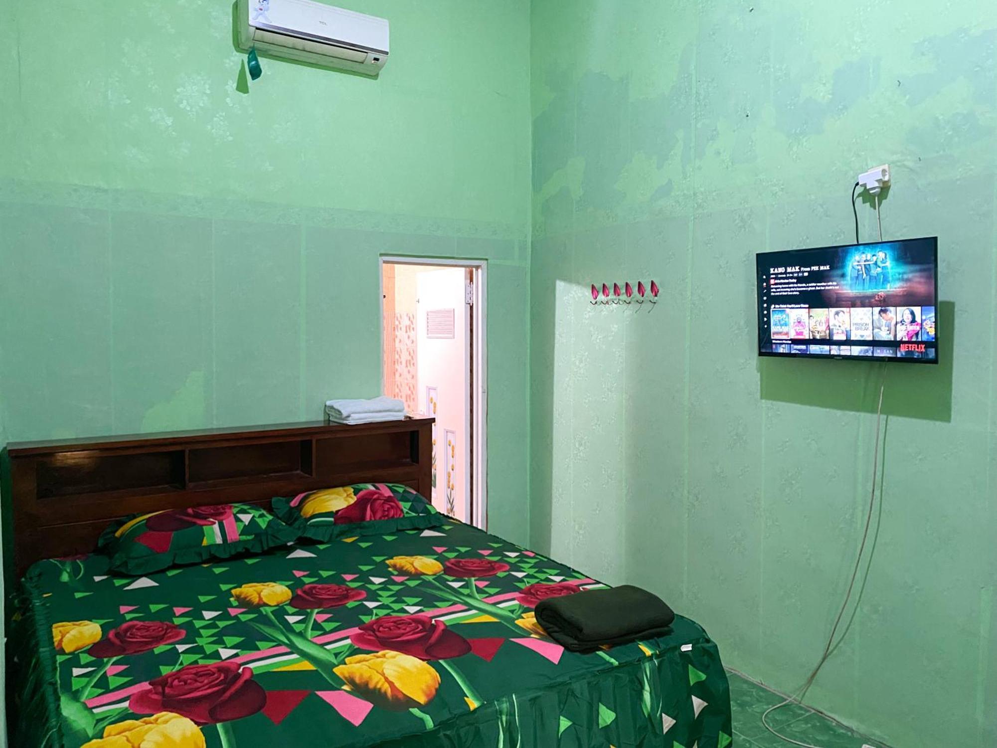 Parikesit Guest House Yogyakarta Ngoại thất bức ảnh