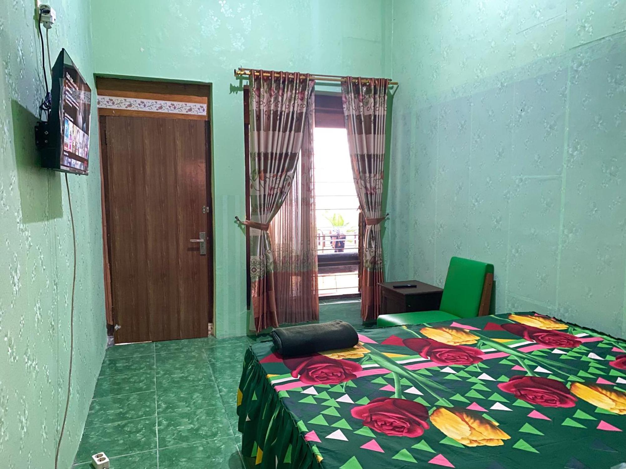 Parikesit Guest House Yogyakarta Ngoại thất bức ảnh